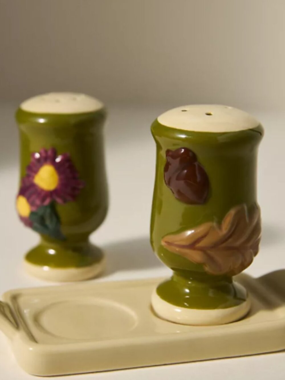 New Anthropologie The Faye Icon Stoneware Salt & Pepper Shaker Set